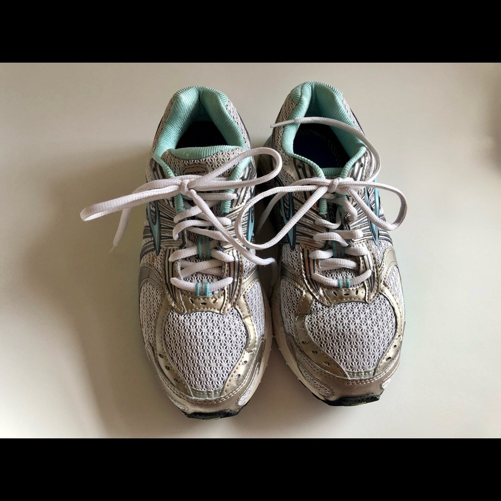 Brooks Ariel 12 Running Shoez